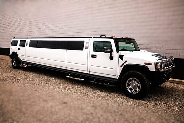 Hummer limo exterior